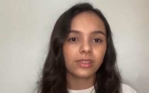 Adolescente Brasileira de 14 Anos Conquista Harvard e Yale e Luta para Realizar Sonho Internacional