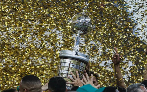 Coluna Esporte: SORTEIO DA LIBERTADORES COLOCA DOIS BRASILEIROS FRENTE A FRENTE  