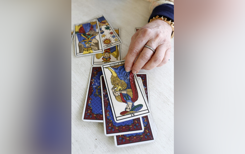 A força do Tarot e da Magia Cigana