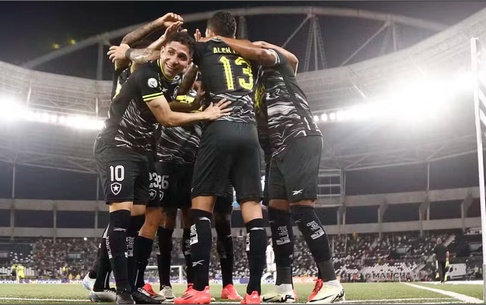 BOTAFOGO DISPARA EM RODADA DE CLÁSSICOS NO BRASILEIRÃO 