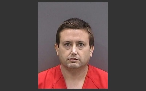 Homem acusado de atirar em três mulheres em Tampa (FL) permanecerá na prisão até o Julgamento