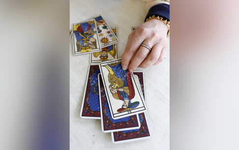 A força do Tarot e da Magia Cigana