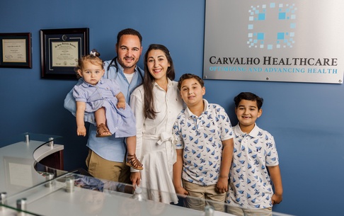 CARVALHO HEALTHCARE UMA CLÍNICA DE FAMÍLIA FOCADA NA PROMOÇÃO DA SAÚDE E PREVENÇÃO DE DOENÇAS