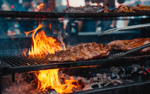  Fernando e Sorocaba sobem ao palco do Churrasco On Fire com a nova Ford F-150