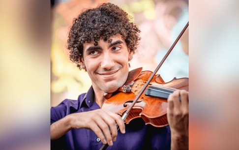 Violinista brasileiro Ayrton Pisco é admitido na Kansas City Symphony