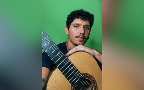 Da Superação à Conquista: A Jornada de Lucas Rodrigues Rumo à Itália Através da Música