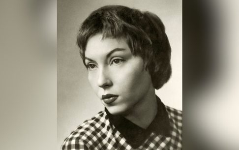 (Coluna Arilda Costa) Clarice Lispector: Uma Vida de Palavras e Profundidade