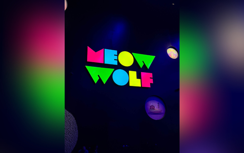 Coluna Around NYC por Marisa Abel: Meow Wolf é um universo surreal de arte interativa