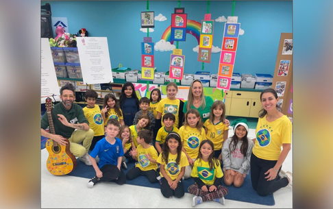 Sucesso do primeiro ciclo do curso de português na Gator Run Elementary School, em Weston (FL)